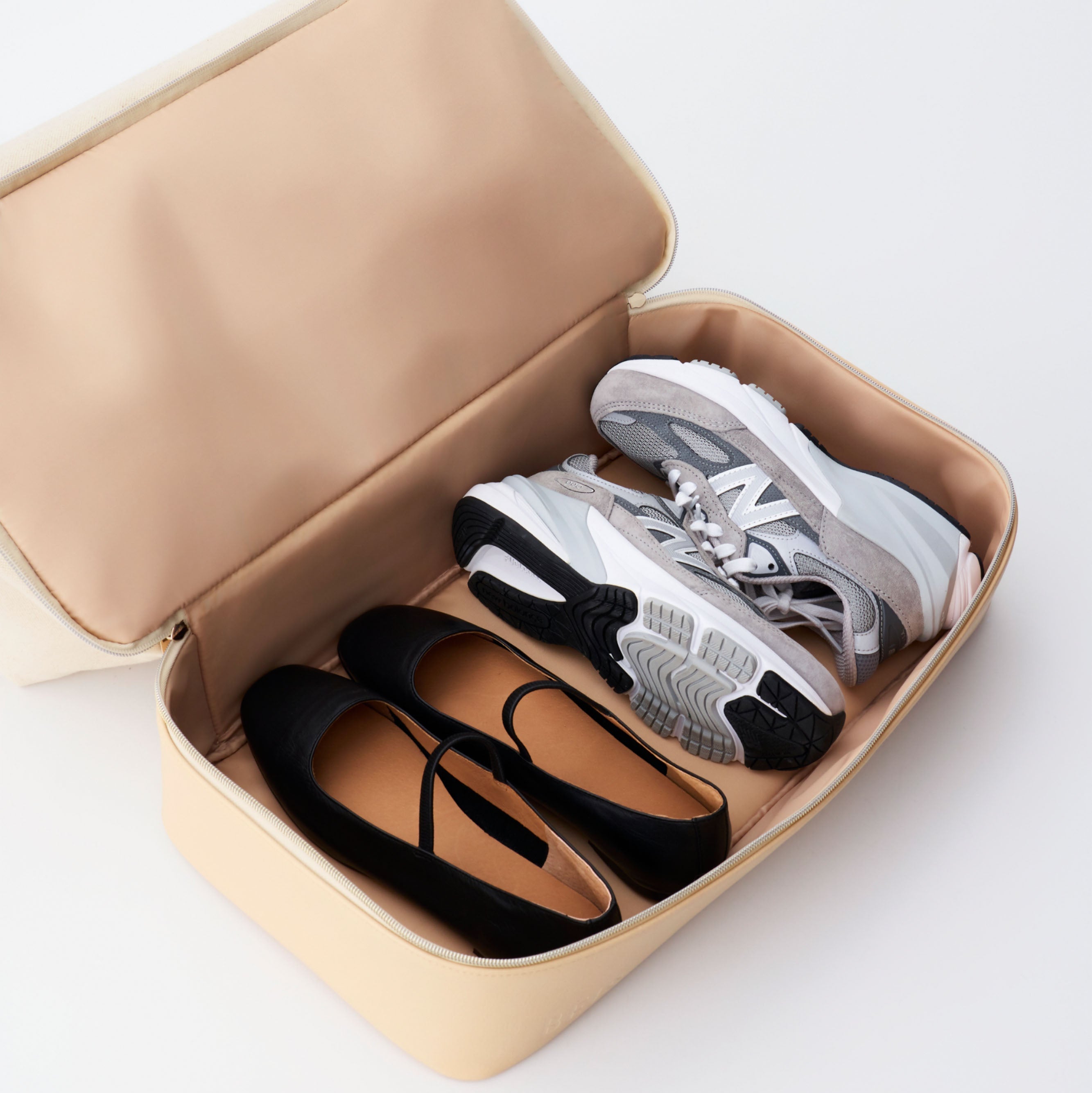 The Weekender in Beige